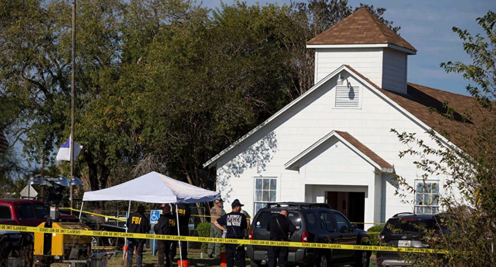 27 человек погибло в перестрелке в церкви в Техасе